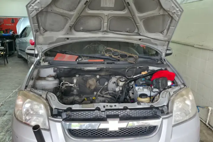 Motor onarımı süren Chevrolet, atölyemizin içinde